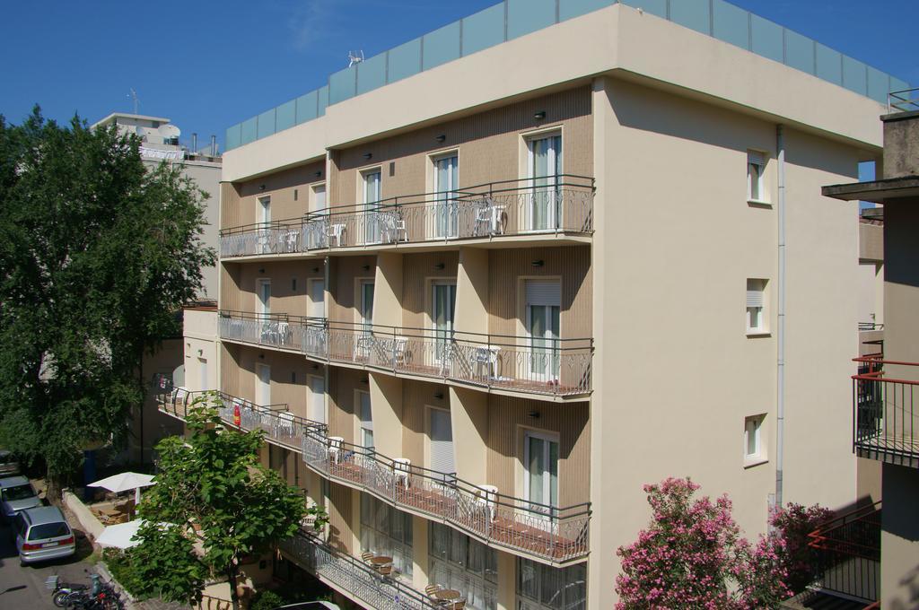 Hotel Esperia Cattolica Exteriör bild