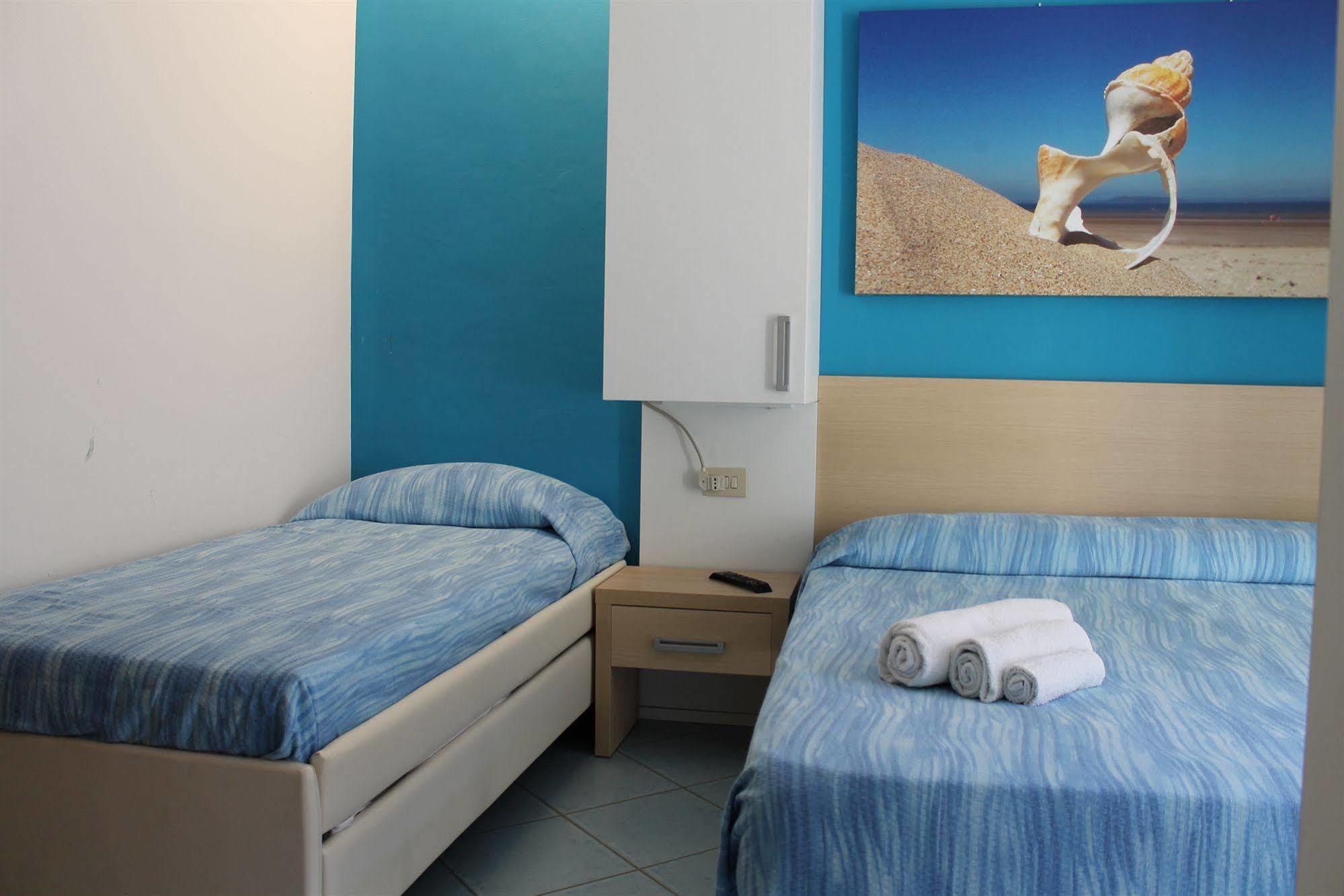 Hotel Esperia Cattolica Exteriör bild
