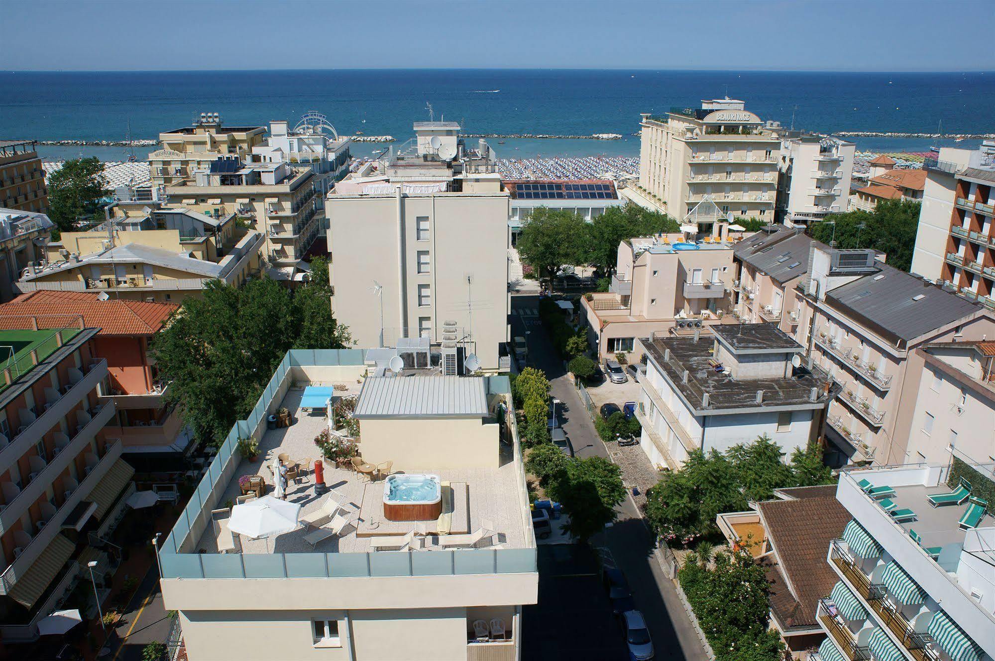 Hotel Esperia Cattolica Exteriör bild