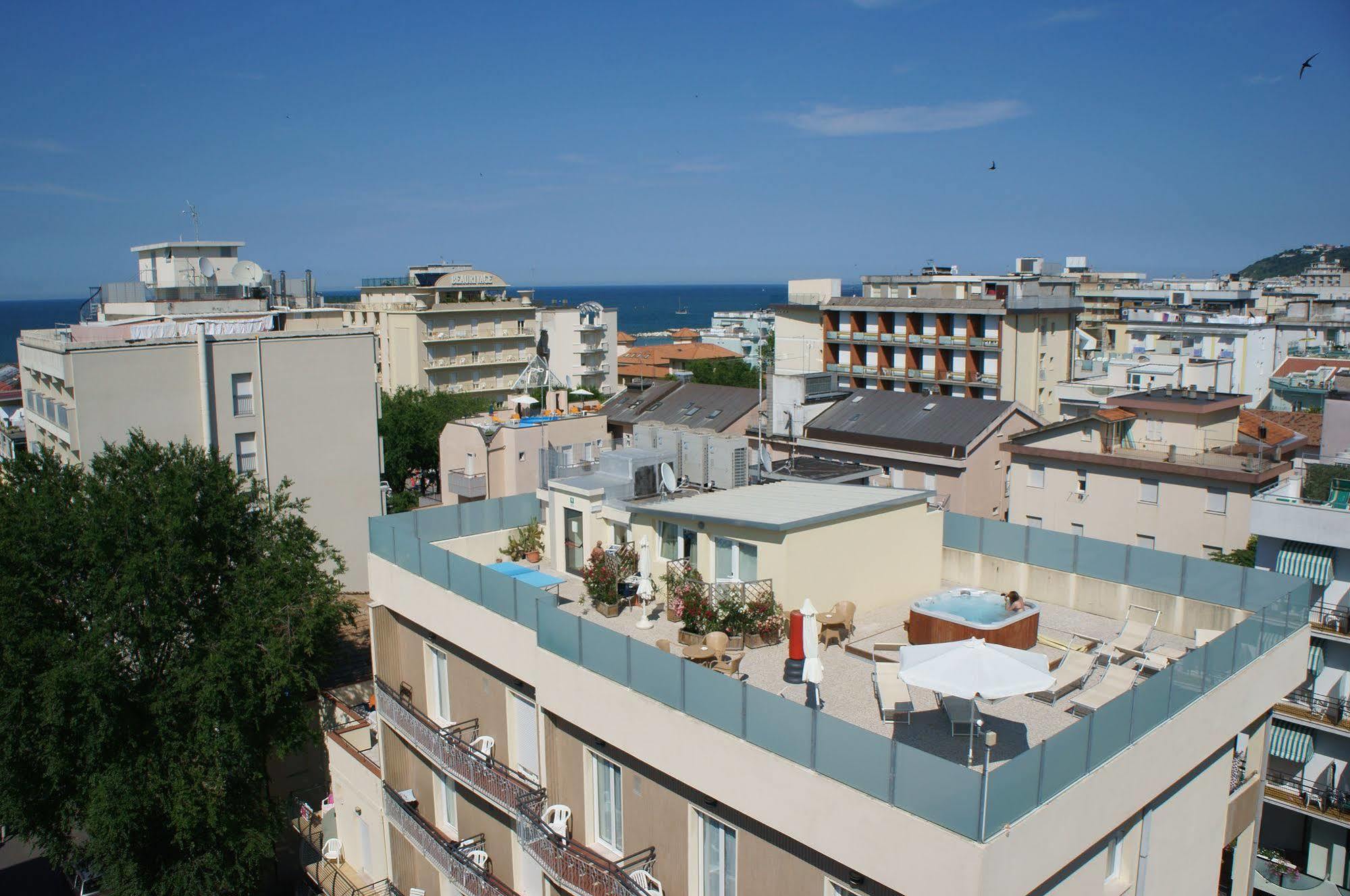 Hotel Esperia Cattolica Exteriör bild