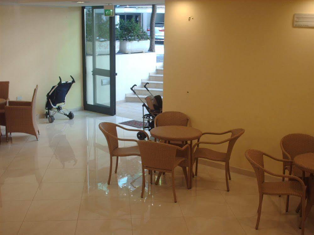 Hotel Esperia Cattolica Exteriör bild